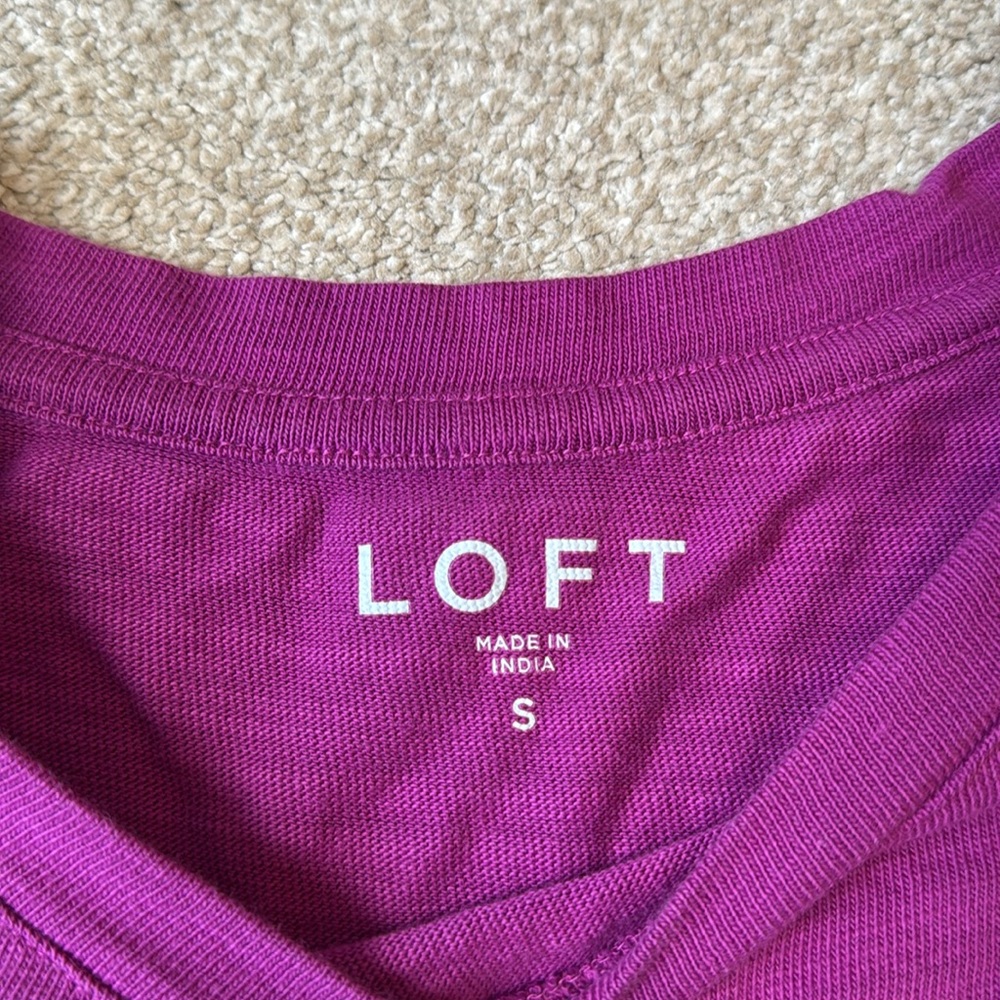 LOFT Rich Purple Amethyst Short Sleeve Sweatshirt Sweater Tee Women's Size Small - Picture 2 of 8